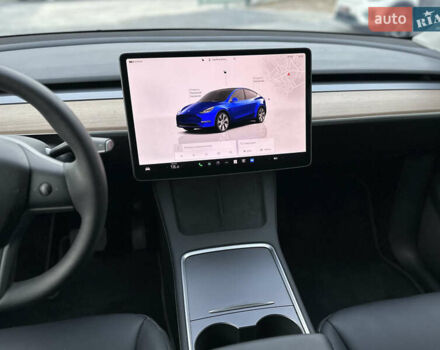Білий Тесла Model Y, об'ємом двигуна 0 л та пробігом 47 тис. км за 26500 $, фото 43 на Automoto.ua