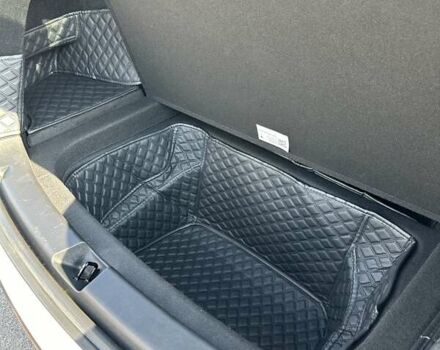 Білий Тесла Model Y, об'ємом двигуна 0 л та пробігом 75 тис. км за 33500 $, фото 24 на Automoto.ua