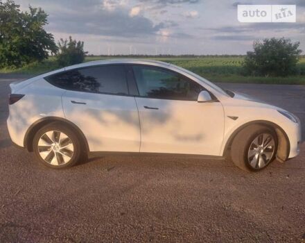 Белый Тесла Model Y, объемом двигателя 0 л и пробегом 38 тыс. км за 31000 $, фото 1 на Automoto.ua