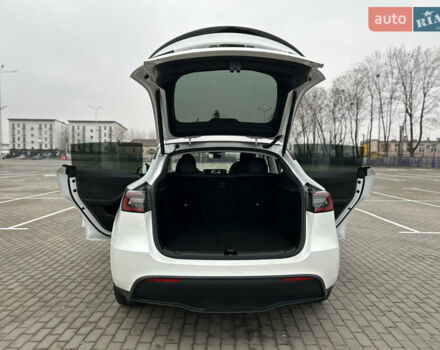 Белый Тесла Model Y, объемом двигателя 0 л и пробегом 38 тыс. км за 29950 $, фото 20 на Automoto.ua
