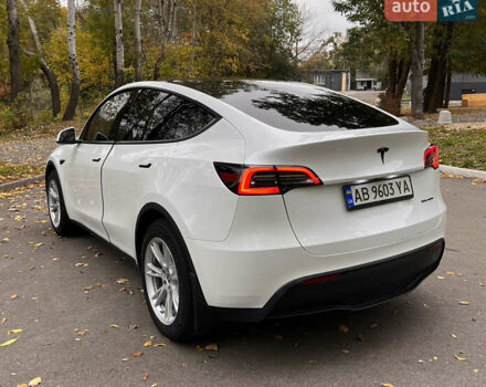 Белый Тесла Model Y, объемом двигателя 0 л и пробегом 35 тыс. км за 31500 $, фото 2 на Automoto.ua
