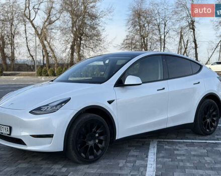 Белый Тесла Model Y, объемом двигателя 0 л и пробегом 45 тыс. км за 29990 $, фото 1 на Automoto.ua