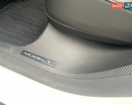 Белый Тесла Model Y, объемом двигателя 0 л и пробегом 108 тыс. км за 25500 $, фото 20 на Automoto.ua