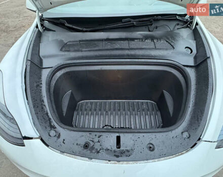 Білий Тесла Model Y, об'ємом двигуна 0 л та пробігом 50 тис. км за 21900 $, фото 17 на Automoto.ua