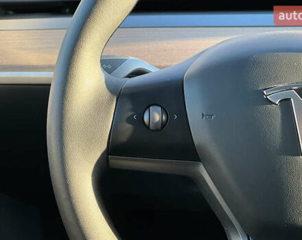 Білий Тесла Model Y, об'ємом двигуна 0 л та пробігом 73 тис. км за 27750 $, фото 11 на Automoto.ua