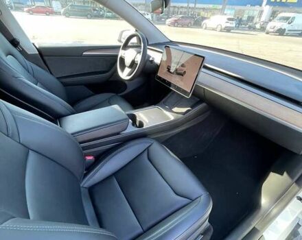 Белый Тесла Model Y, объемом двигателя 0 л и пробегом 30 тыс. км за 34500 $, фото 15 на Automoto.ua