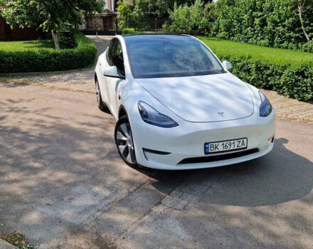 Тесла Model Y 2023 в Ровно на Automoto.ua Белый Тесла Model Y, объемом двигателя 0 л и пробегом 3 тыс. км за 32000 $, фото 19 на Automoto.ua