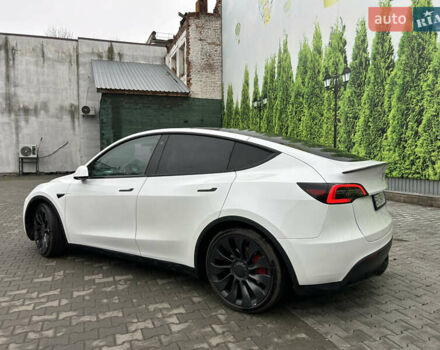 Білий Тесла Model Y, об'ємом двигуна 0 л та пробігом 84 тис. км за 28300 $, фото 2 на Automoto.ua