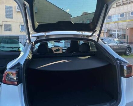 Тесла Model Y 2023 в Ужгороде на Automoto.ua Белый Тесла Model Y, объемом двигателя 0 л и пробегом 20 тыс. км за 37999 $, фото 12 на Automoto.ua