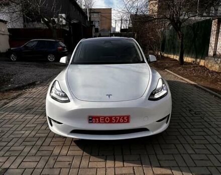 Белый Тесла Model Y, объемом двигателя 0 л и пробегом 35 тыс. км за 30000 $, фото 4 на Automoto.ua