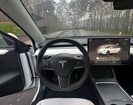 Белый Тесла Model Y, объемом двигателя 0 л и пробегом 37 тыс. км за 29990 $, фото 21 на Automoto.ua
