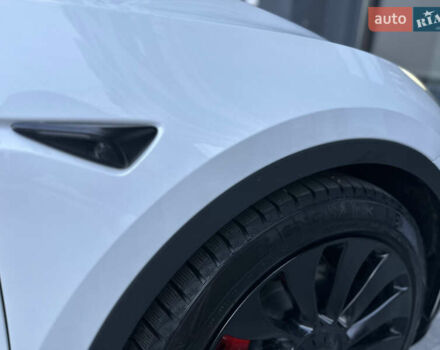 Белый Тесла Model Y, объемом двигателя 0 л и пробегом 25 тыс. км за 28900 $, фото 12 на Automoto.ua