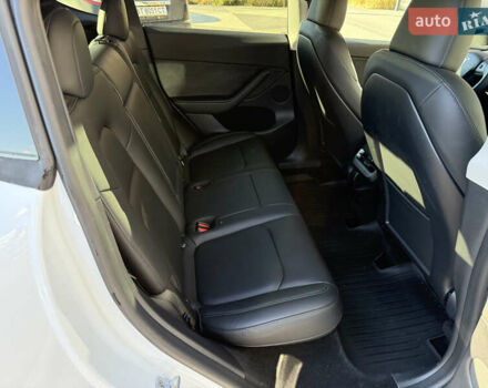 Белый Тесла Model Y, объемом двигателя 0 л и пробегом 35 тыс. км за 33777 $, фото 29 на Automoto.ua