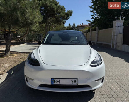 Белый Тесла Model Y, объемом двигателя 0 л и пробегом 59 тыс. км за 32000 $, фото 4 на Automoto.ua