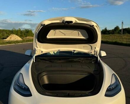 Белый Тесла Model Y, объемом двигателя 0 л и пробегом 3 тыс. км за 26300 $, фото 15 на Automoto.ua