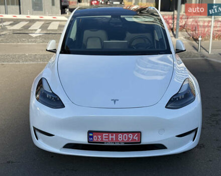 Белый Тесла Model Y, объемом двигателя 0 л и пробегом 35 тыс. км за 33777 $, фото 5 на Automoto.ua