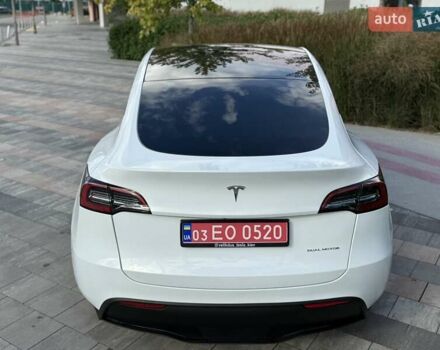 Белый Тесла Model Y, объемом двигателя 0 л и пробегом 35 тыс. км за 34500 $, фото 24 на Automoto.ua
