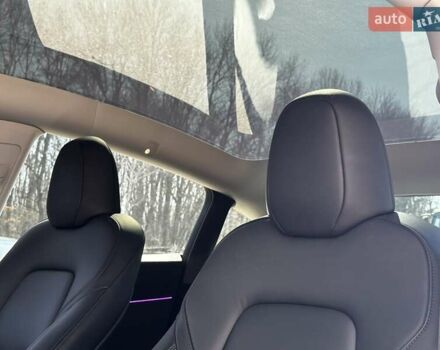 Білий Тесла Model Y, об'ємом двигуна 0 л та пробігом 42 тис. км за 31500 $, фото 12 на Automoto.ua