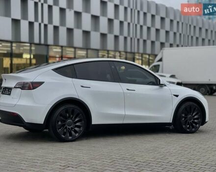 Білий Тесла Model Y, об'ємом двигуна 0 л та пробігом 27 тис. км за 28500 $, фото 8 на Automoto.ua