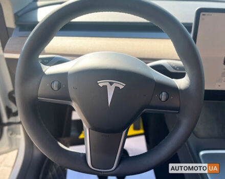 Белый Тесла Model Y, объемом двигателя 75 л и пробегом 9 тыс. км за 37900 $, фото 10 на Automoto.ua