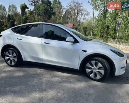 Белый Тесла Model Y, объемом двигателя 0 л и пробегом 24 тыс. км за 32500 $, фото 2 на Automoto.ua