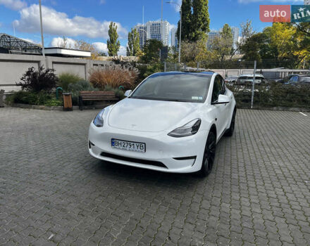 Белый Тесла Model Y, объемом двигателя 0 л и пробегом 98 тыс. км за 28000 $, фото 4 на Automoto.ua
