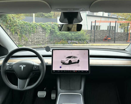 Белый Тесла Model Y, объемом двигателя 0 л и пробегом 31 тыс. км за 36500 $, фото 23 на Automoto.ua