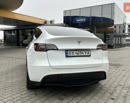 Белый Тесла Model Y, объемом двигателя 0 л и пробегом 25 тыс. км за 26800 $, фото 4 на Automoto.ua