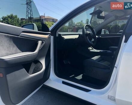 Белый Тесла Model Y, объемом двигателя 0 л и пробегом 7 тыс. км за 33600 $, фото 10 на Automoto.ua