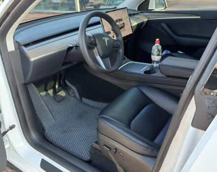 Белый Тесла Model Y, объемом двигателя 0 л и пробегом 29 тыс. км за 29500 $, фото 5 на Automoto.ua