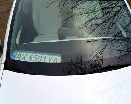 Белый Тесла Model Y, объемом двигателя 0.33 л и пробегом 53 тыс. км за 29000 $, фото 10 на Automoto.ua