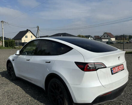 Білий Тесла Model Y, об'ємом двигуна 0 л та пробігом 108 тис. км за 27800 $, фото 11 на Automoto.ua