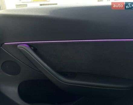 Білий Тесла Model Y, об'ємом двигуна 0 л та пробігом 42 тис. км за 31500 $, фото 24 на Automoto.ua