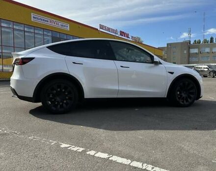 Белый Тесла Model Y, объемом двигателя 0 л и пробегом 23 тыс. км за 27500 $, фото 6 на Automoto.ua