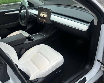 Белый Тесла Model Y, объемом двигателя 0 л и пробегом 37 тыс. км за 29990 $, фото 14 на Automoto.ua