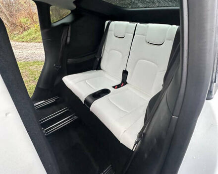 Белый Тесла Model Y, объемом двигателя 0 л и пробегом 37 тыс. км за 29990 $, фото 11 на Automoto.ua