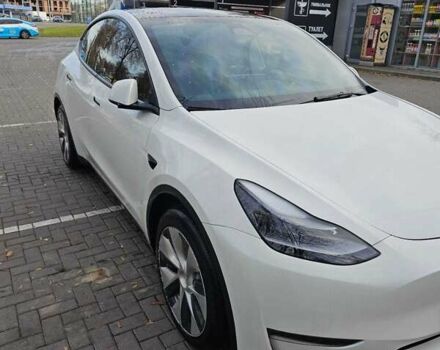 Белый Тесла Model Y, объемом двигателя 0 л и пробегом 32 тыс. км за 29000 $, фото 1 на Automoto.ua