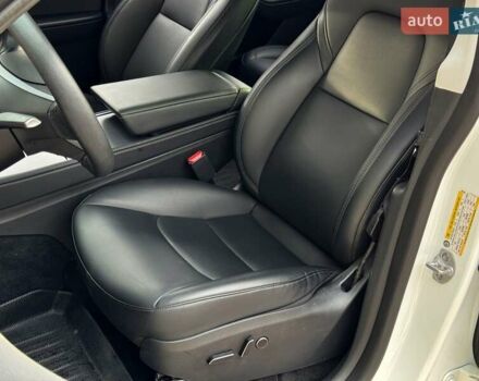 Белый Тесла Model Y, объемом двигателя 0 л и пробегом 89 тыс. км за 30999 $, фото 12 на Automoto.ua