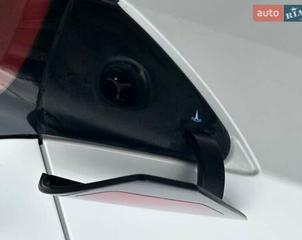 Белый Тесла Model Y, объемом двигателя 0 л и пробегом 42 тыс. км за 26999 $, фото 13 на Automoto.ua