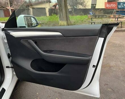 Белый Тесла Model Y, объемом двигателя 0 л и пробегом 39 тыс. км за 29500 $, фото 14 на Automoto.ua