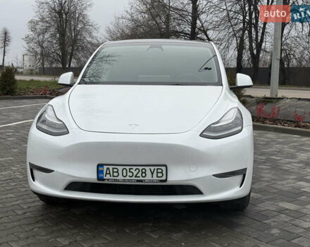 Белый Тесла Model Y, объемом двигателя 0 л и пробегом 53 тыс. км за 28800 $, фото 2 на Automoto.ua