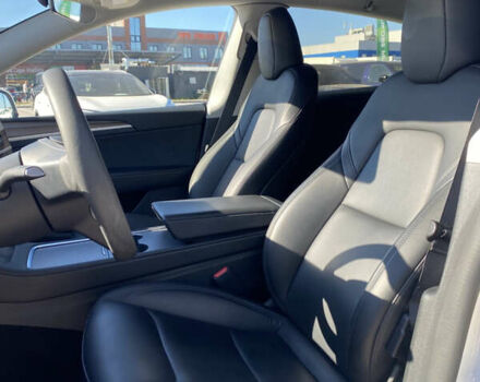 Белый Тесла Model Y, объемом двигателя 0 л и пробегом 50 тыс. км за 39990 $, фото 11 на Automoto.ua