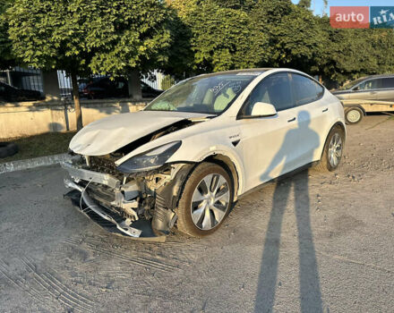Белый Тесла Model Y, объемом двигателя 0 л и пробегом 97 тыс. км за 18300 $, фото 8 на Automoto.ua