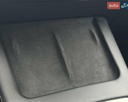 Белый Тесла Model Y, объемом двигателя 0 л и пробегом 42 тыс. км за 26999 $, фото 30 на Automoto.ua