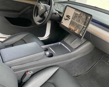 Белый Тесла Model Y, объемом двигателя 0 л и пробегом 13 тыс. км за 26500 $, фото 24 на Automoto.ua
