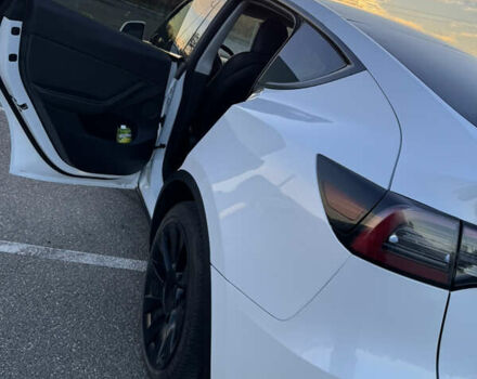 Білий Тесла Model Y, об'ємом двигуна 0 л та пробігом 48 тис. км за 28000 $, фото 17 на Automoto.ua