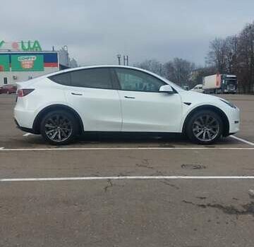 Белый Тесла Model Y, объемом двигателя 0 л и пробегом 93 тыс. км за 35500 $, фото 11 на Automoto.ua