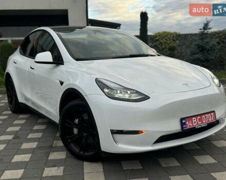 Белый Тесла Model Y, объемом двигателя 0 л и пробегом 29 тыс. км за 29900 $, фото 8 на Automoto.ua