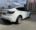 Белый Тесла Model Y, объемом двигателя 0 л и пробегом 17 тыс. км за 25999 $, фото 5 на Automoto.ua
