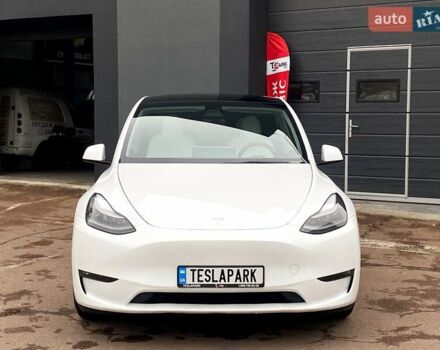 Белый Тесла Model Y, объемом двигателя 0 л и пробегом 49 тыс. км за 34999 $, фото 2 на Automoto.ua